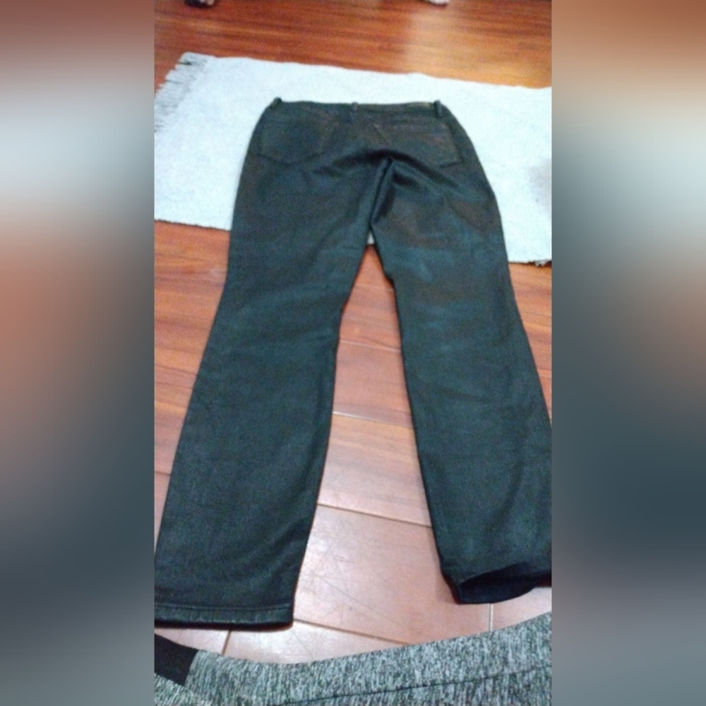 Jeans - Picture 3 of 3